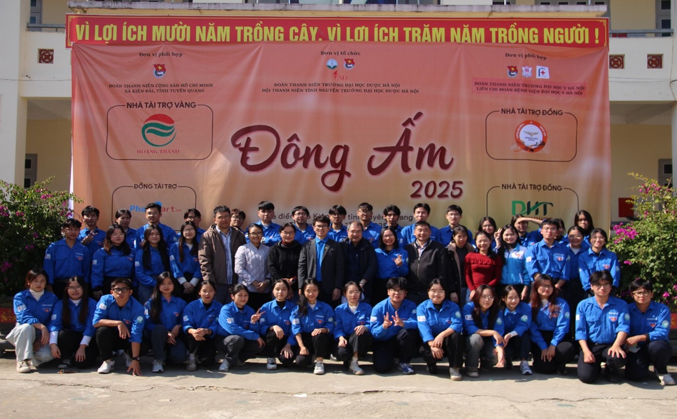 ĐÔNG ẤM 2025: LAN TỎA HƠI ẤM YÊU THƯƠNG TỪ TUỔI TRẺ DƯỢC – Y